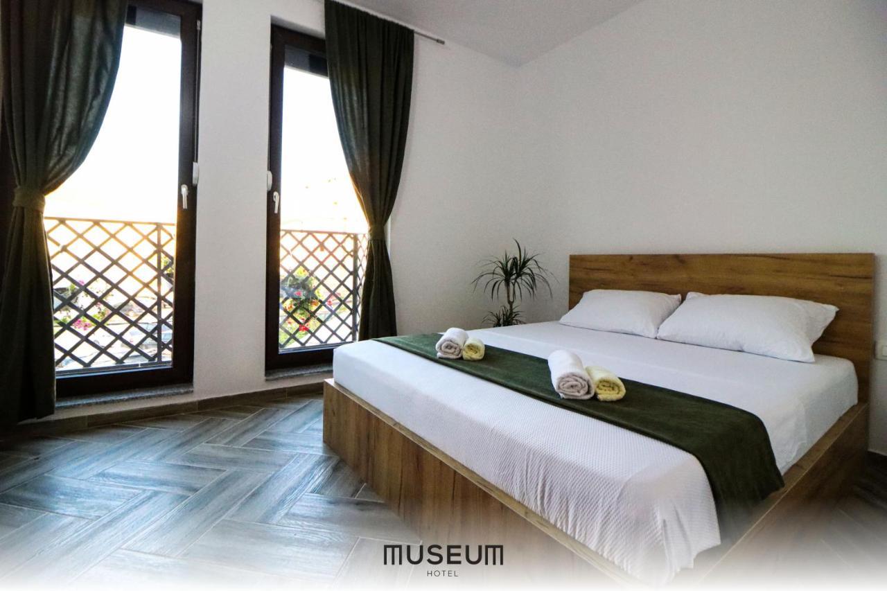 Museum Hotel Pristina Exteriör bild