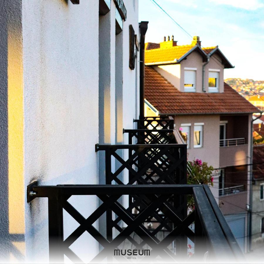 Museum Hotel Pristina Exteriör bild