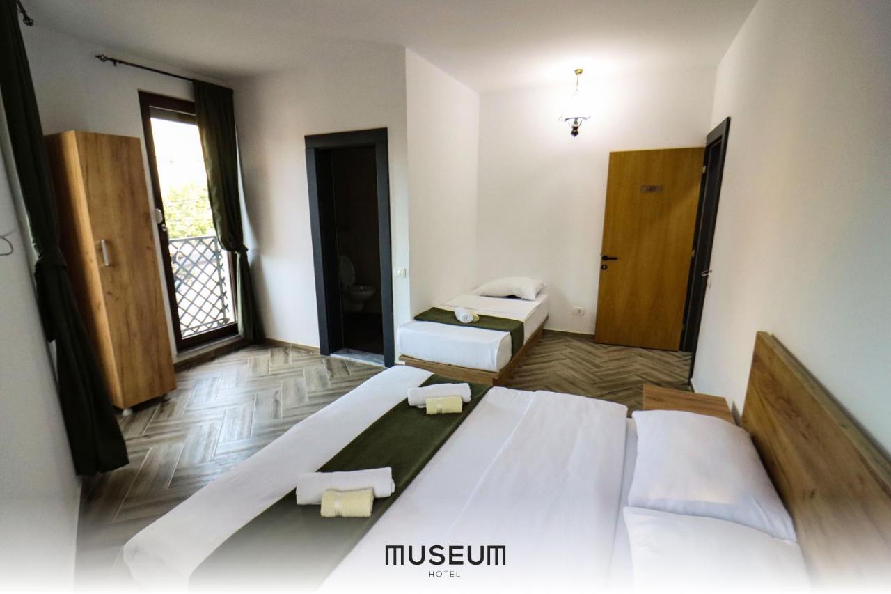 Museum Hotel Pristina Exteriör bild