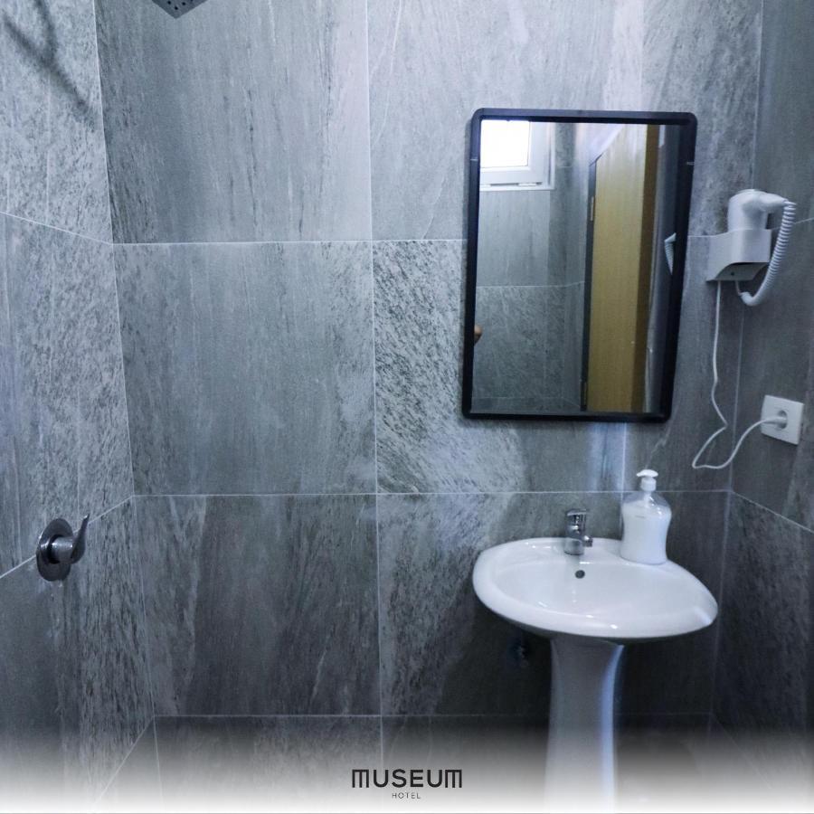 Museum Hotel Pristina Exteriör bild