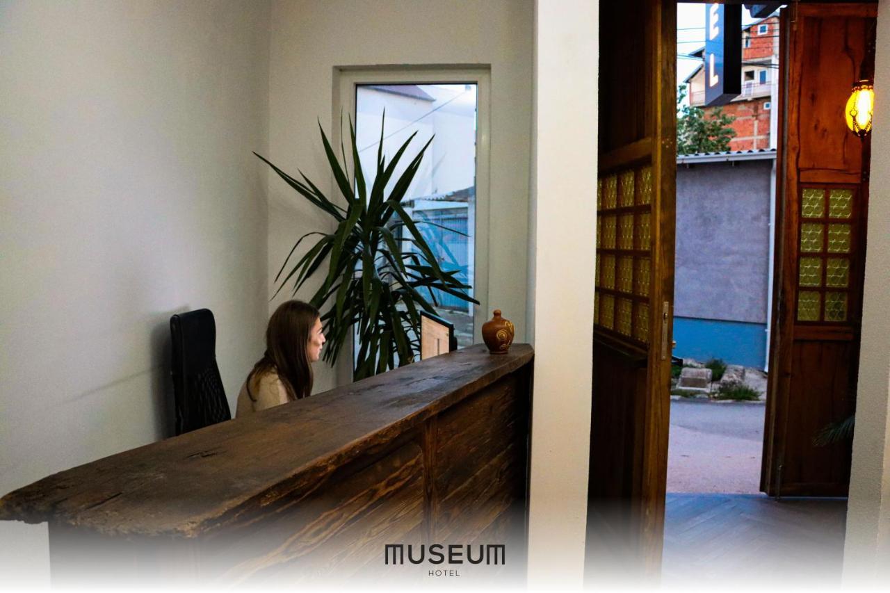 Museum Hotel Pristina Exteriör bild