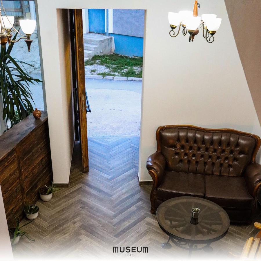 Museum Hotel Pristina Exteriör bild