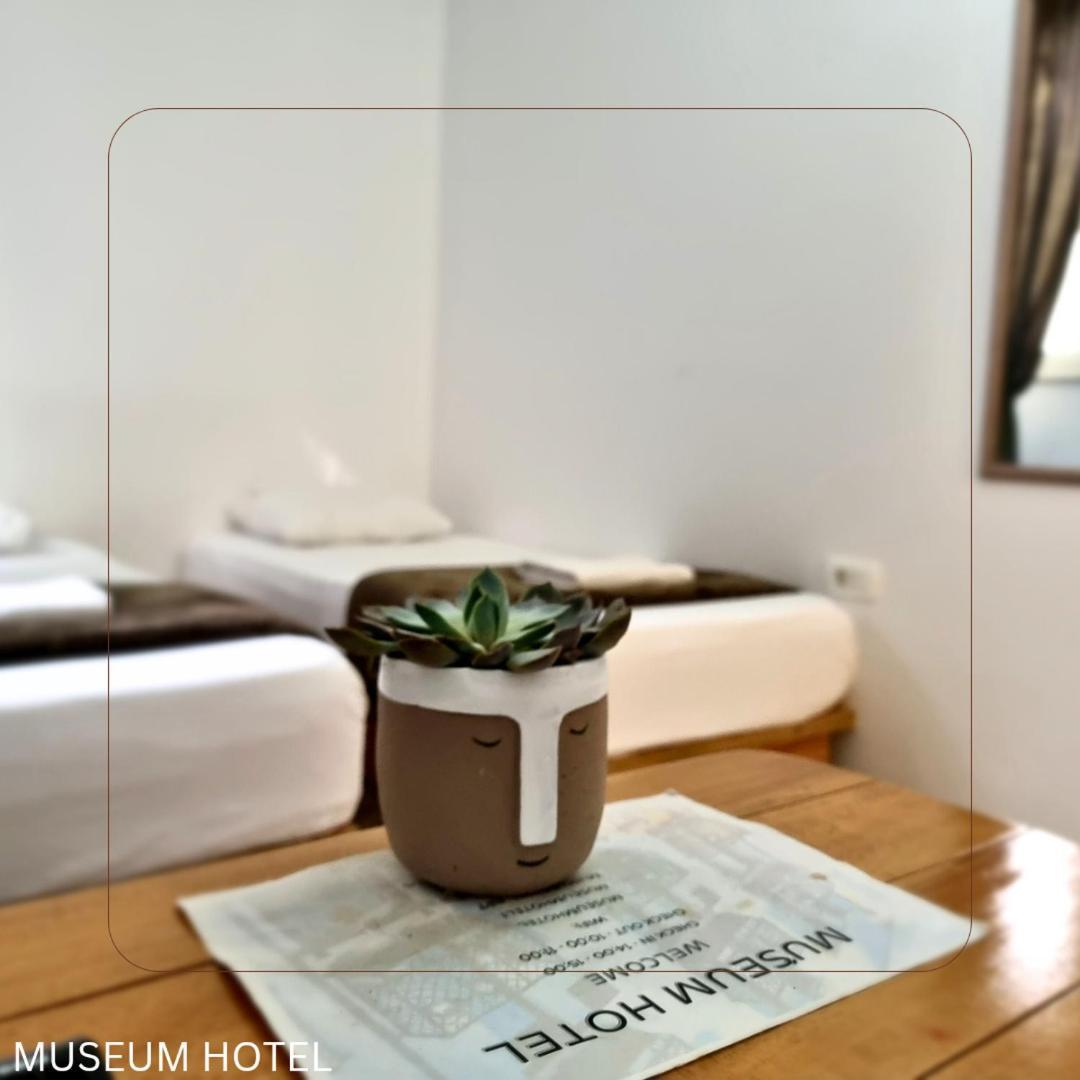 Museum Hotel Pristina Rum bild